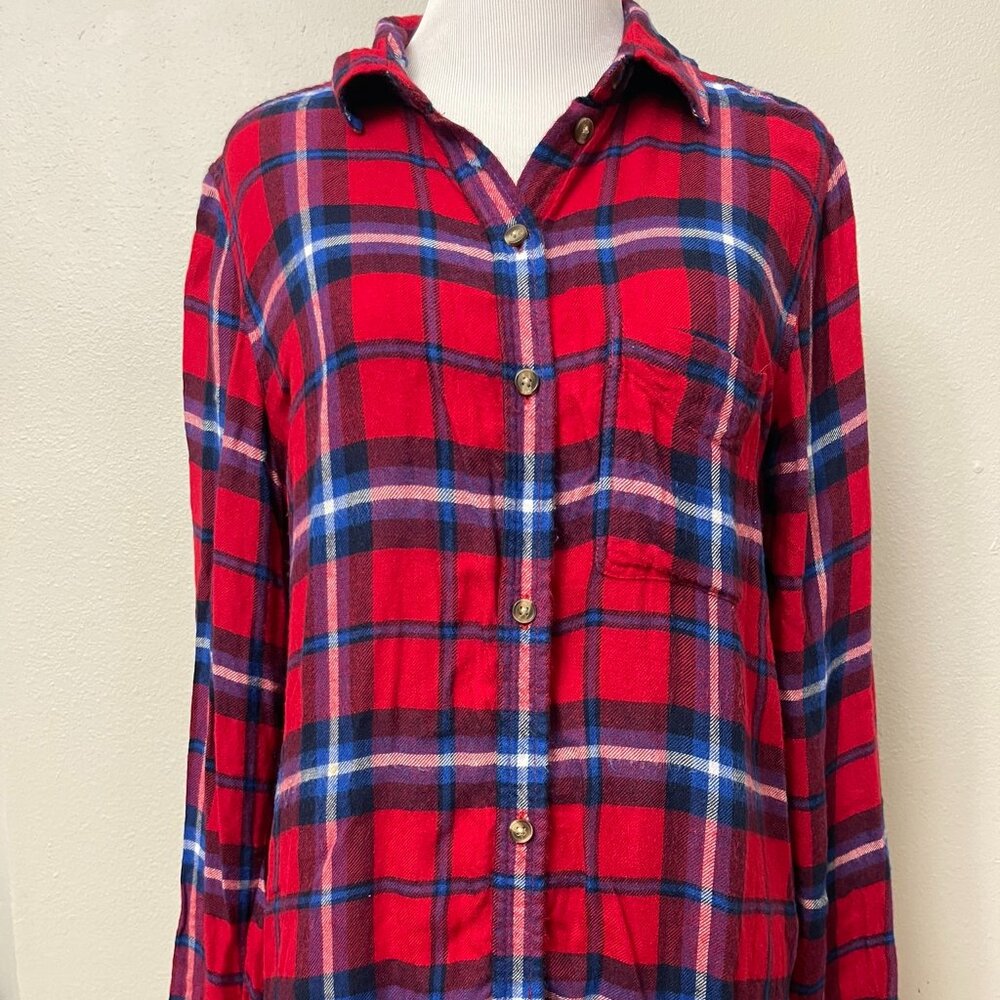 American Eagle Red Blue Soft Boyfriend Button Up Blouse Small